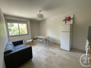  Appartement à louer 2 pièces 37 m²