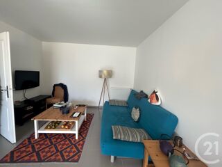  Appartement à louer 2 pièces 55 m²