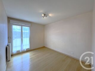  Appartement � louer 4 pi�ces 83 m�