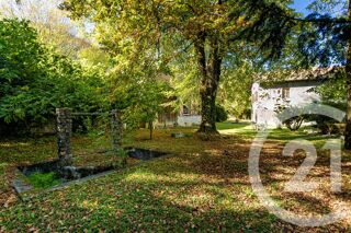  Maison  vendre 15 + pices 480 m