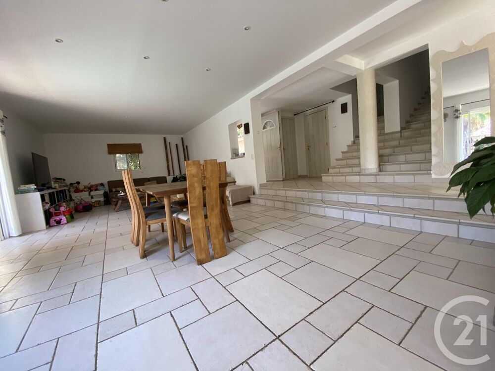 vente Maison - 8 pièce(s) - 220 m² La Seyne-sur-Mer (83500)