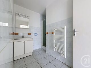  Appartement à louer 3 pièces 62 m²