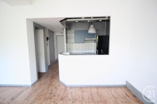  Appartement à louer 2 pièces 42 m²