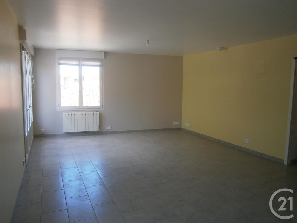 location Appartement - 4 pi�ce(s) - 87 m� Lavelanet (09300)