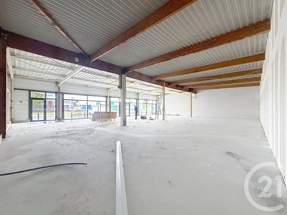 location Appartement - 1 pièce(s) - 356 m² Lure (70200)