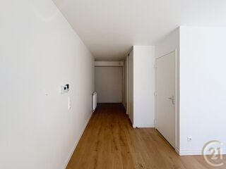  Appartement à louer 2 pièces 33 m²