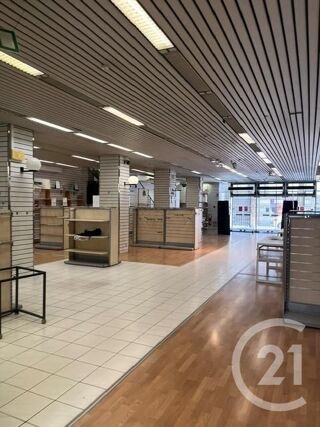  Immeuble à vendre 2300 m²