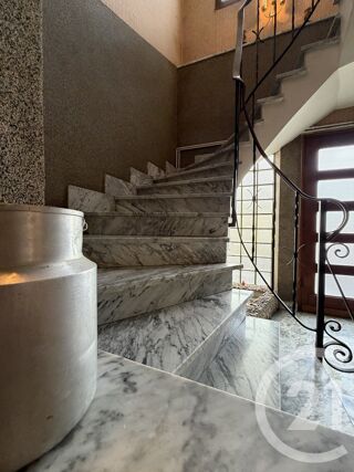  Maison à vendre 15 + pièces 550 m²