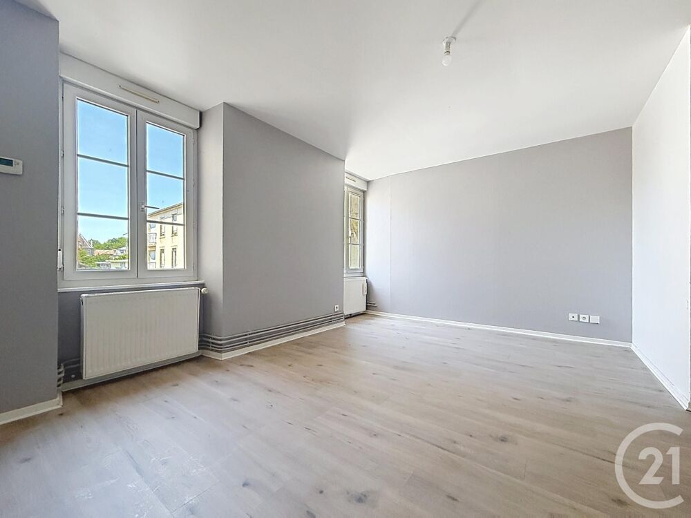 CENTURY 21 GSM IMMO vous propose à Lure, centre ville av....