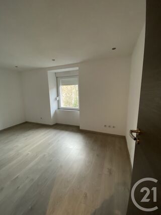  Appartement � louer 4 pi�ces 77 m�