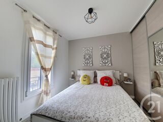  Appartement à louer 2 pièces 32 m²