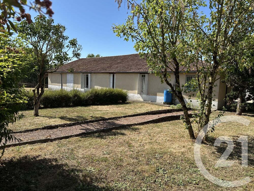 Cette maison de plain-pied est située sur la commune de ....