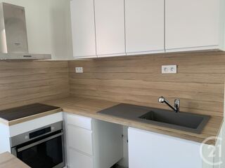  Appartement � louer 3 pi�ces 69 m� Bagnols sur ceze