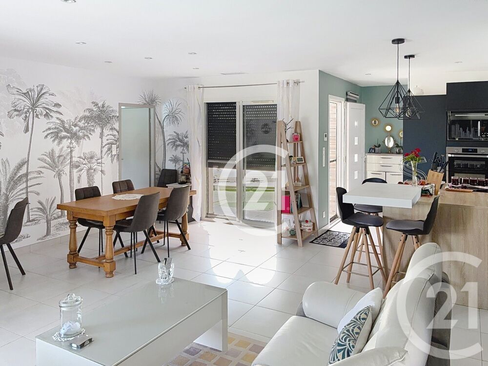 Uniquement chez CENTURY 21, BAGES excellent secteur et m....