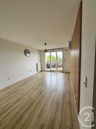  Appartement à louer 3 pièces 62 m²