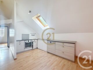  Appartement à louer 3 pièces 73 m²