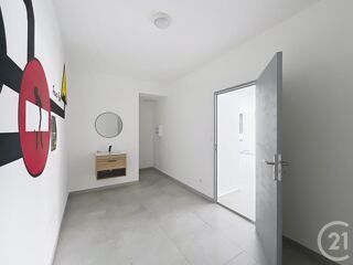  Appartement à louer 2 pièces 68 m²