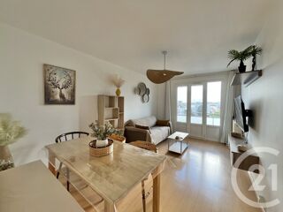  Appartement à louer 2 pièces 45 m²
