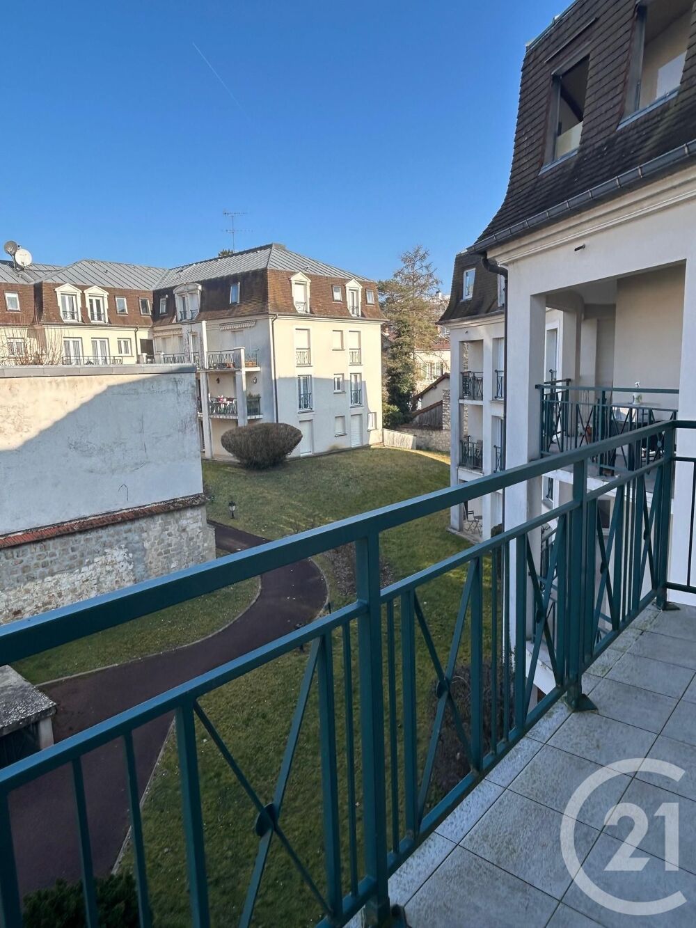 location Appartement - 3 pièce(s) - 66 m² Avon (77210)