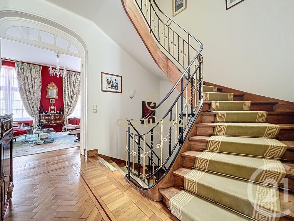 vente Maison - 8 pièce(s) - 253 m² La Madeleine (59110)