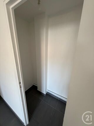  Appartement à louer 2 pièces 52 m²