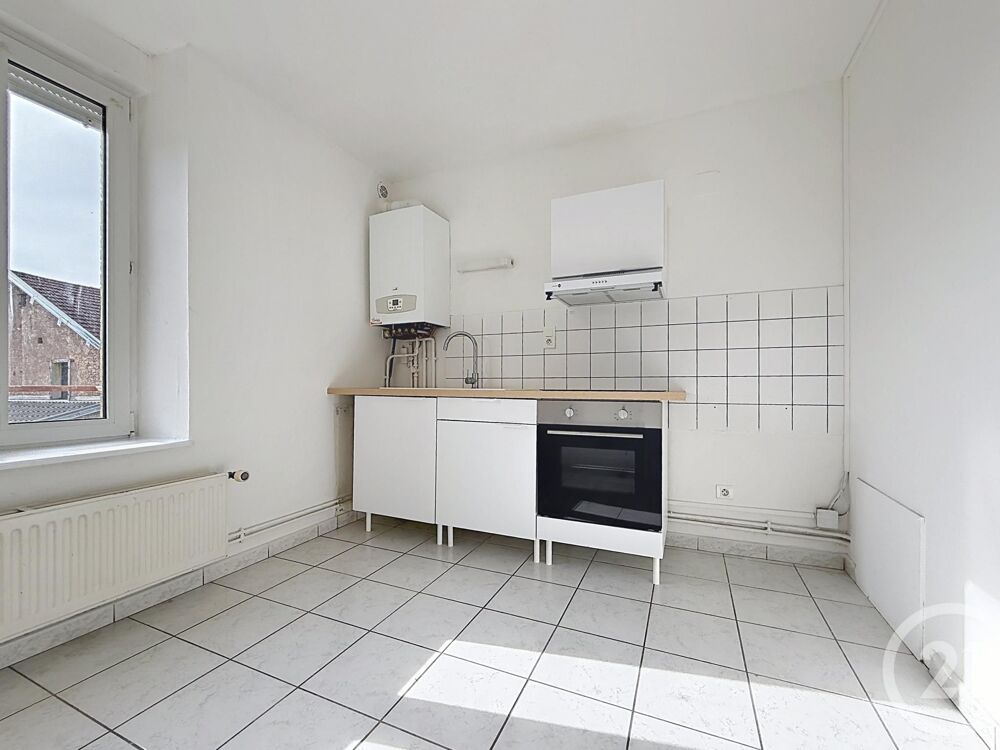 location Appartement - 4 pièce(s) - 77 m² Saint-Sauveur (70300)