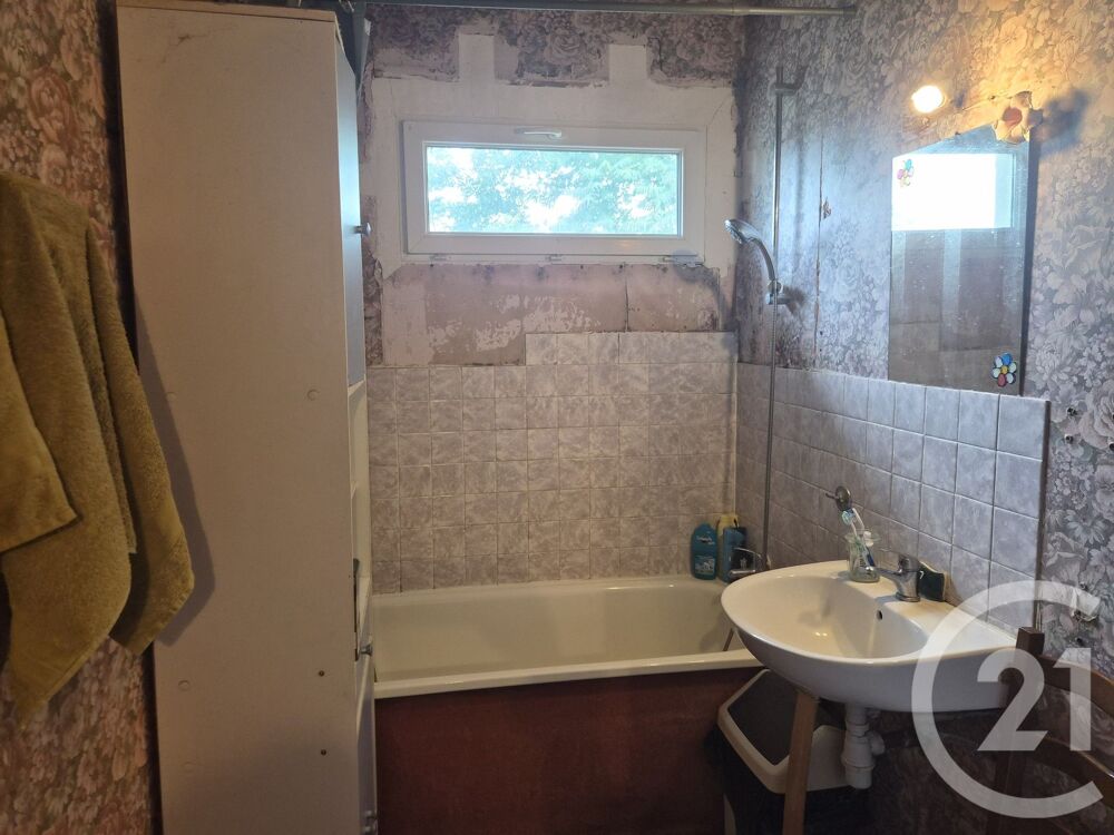 À Chaulgnes, découvrez une maison à rénover entièrement,....