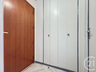  Appartement à louer 1 pièce 28 m²
