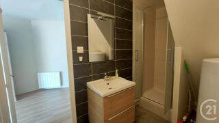  Appartement à louer 1 pièce 28 m²
