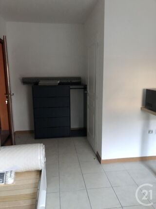  Appartement à louer 1 pièce 17 m²