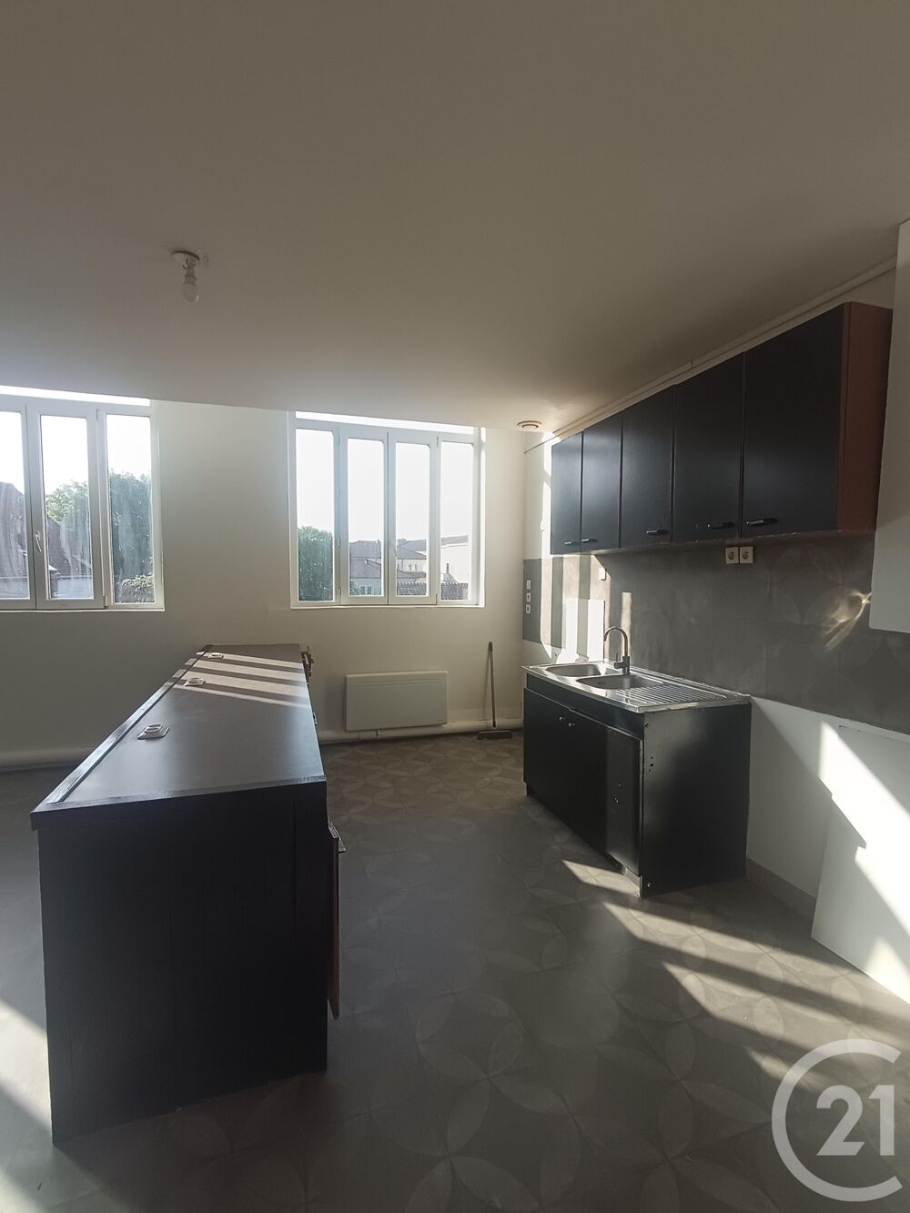 location Appartement - 5 pièce(s) - 77 m² Caffiers (62132)