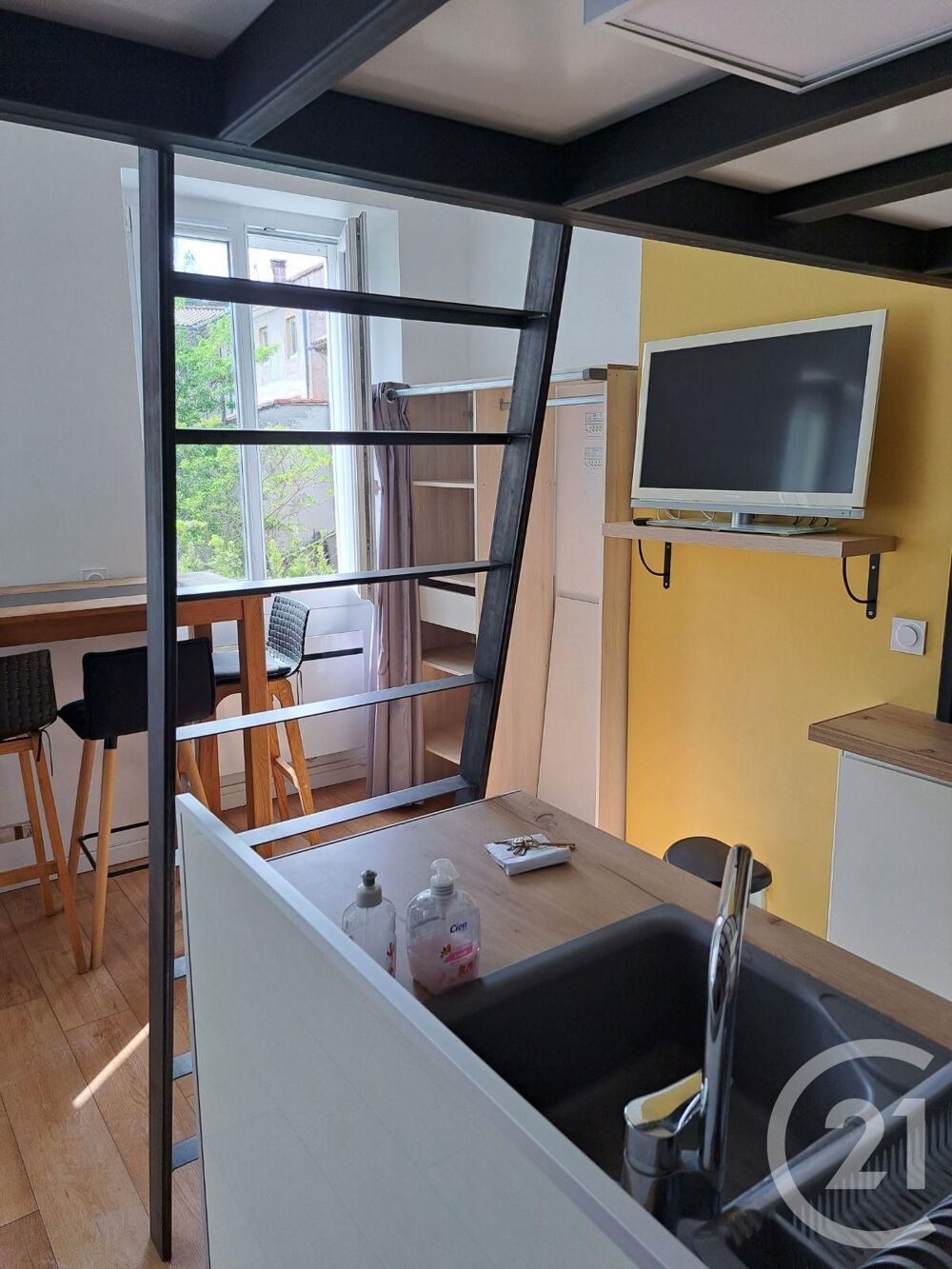 location Appartement - 1 pièce(s) - 20 m² Alès (30100)