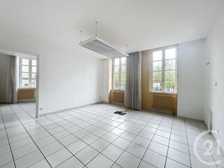  Appartement à louer 4 pièces 80 m²