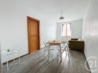  Appartement à louer 2 pièces 33 m²