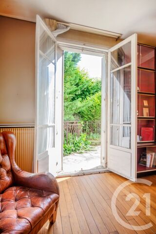  Maison � vendre 6 pi�ces 673 m� Villemomble