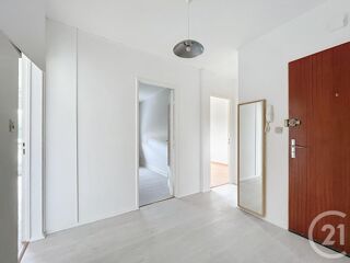  Appartement à louer 4 pièces 76 m²