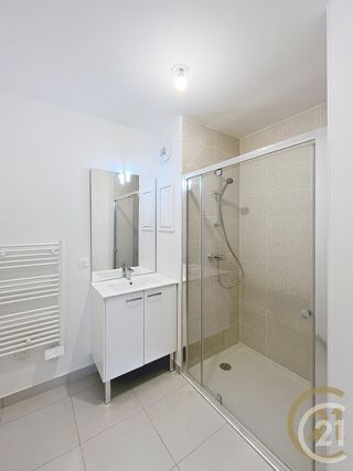  Appartement à louer 3 pièces 62 m²