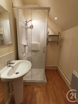  Appartement à louer 2 pièces 45 m²