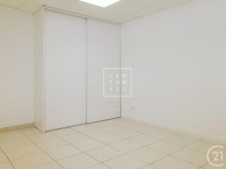  Appartement à louer 2 pièces 60 m²