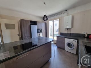  Appartement à louer 4 pièces 110 m²