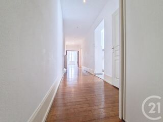  Appartement à louer 3 pièces 93 m²