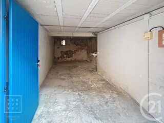  Parking / Garage à louer 20 m²