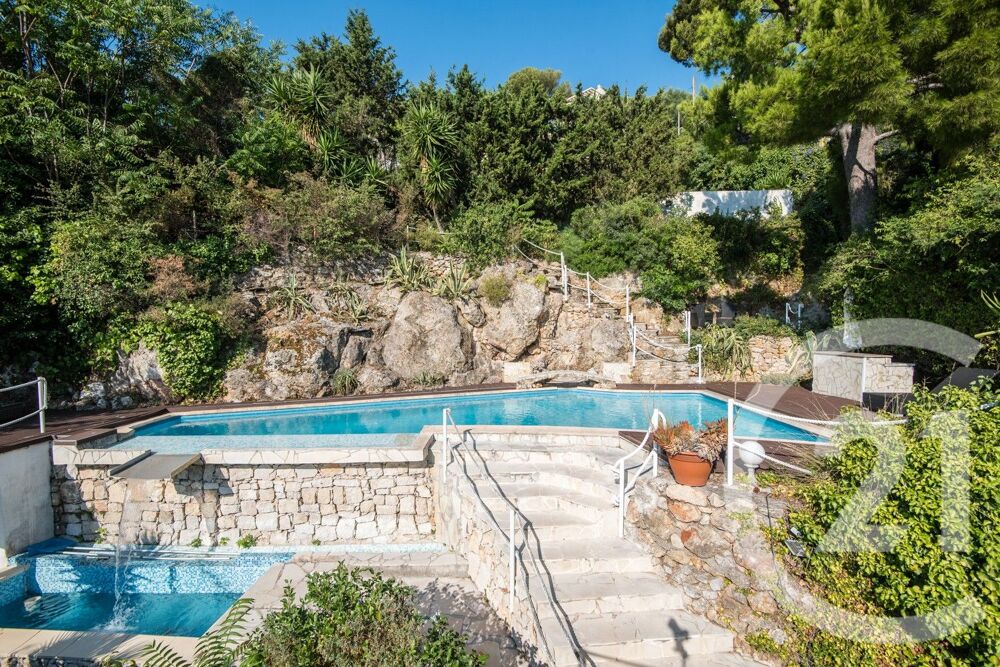 VILLEFRANCHE-SUR-MER - A seulement 5 minutes des commerc....