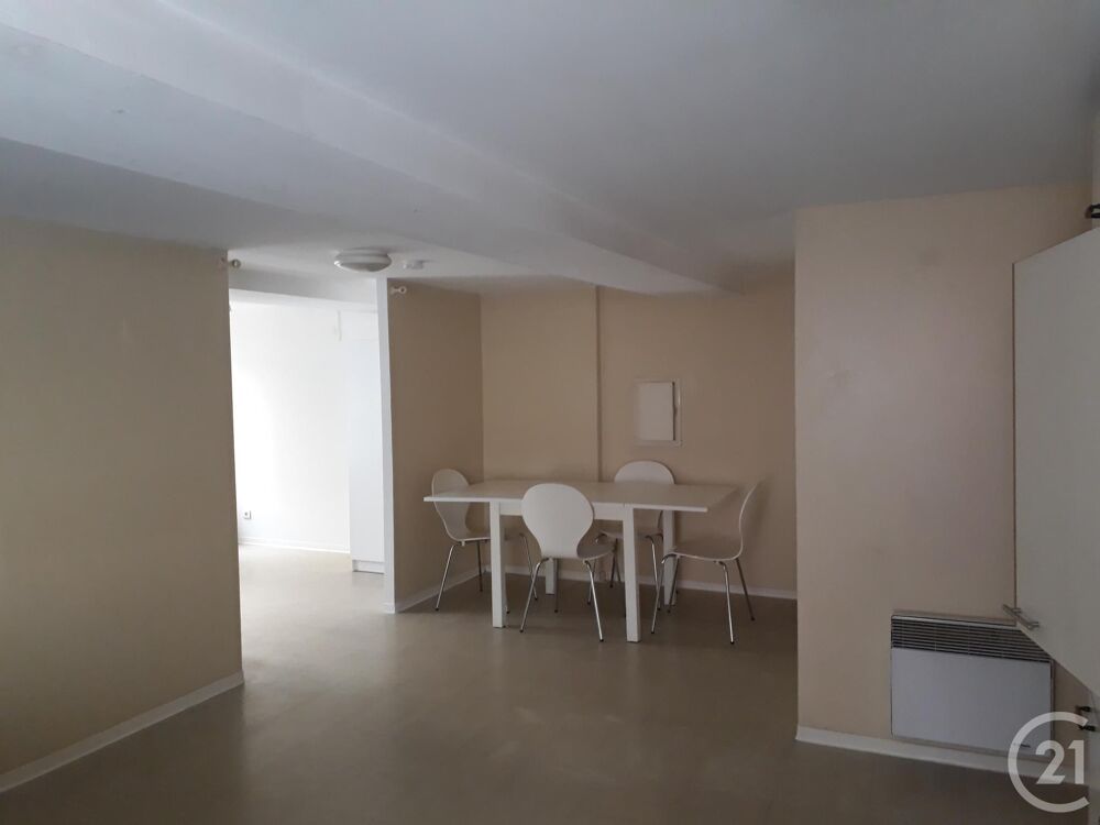 Proche place Soult et du centre ville de Castres, se tro....