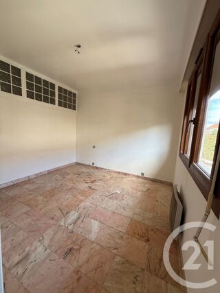  Appartement à louer 2 pièces 42 m²