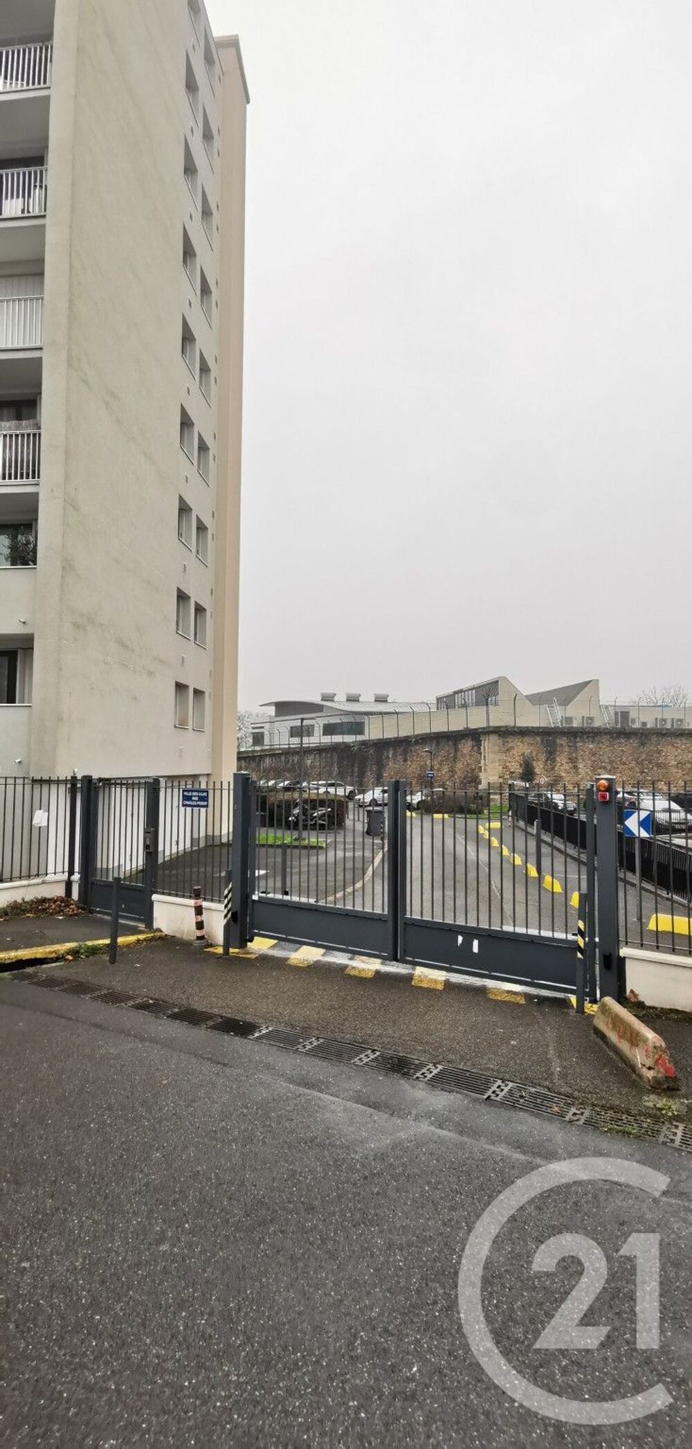 location Parking / Garage - 12 m² Les Lilas (93260)