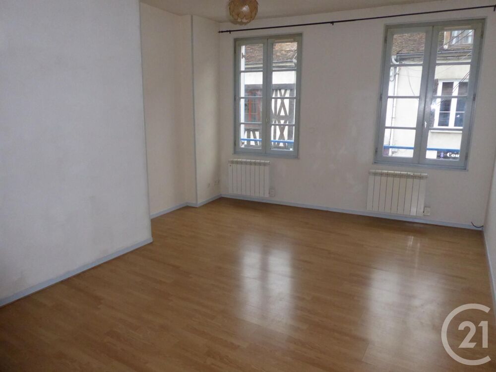 location Appartement - 1 pièce(s) - 35 m² Nemours (77140)