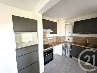  Appartement à louer 3 pièces 65 m²
