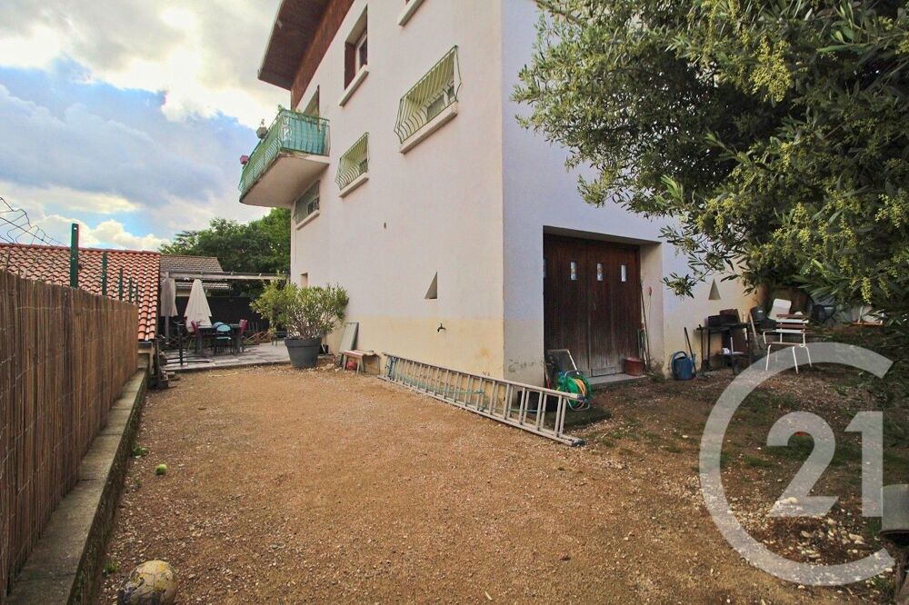 Maison 5 pièces 240 m² · à Miribel · 240 m² · 395 000 €