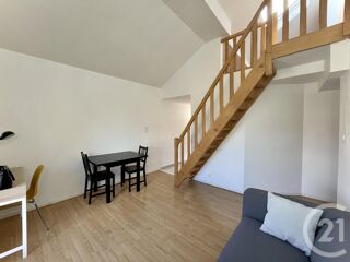  Appartement à louer 2 pièces 40 m²